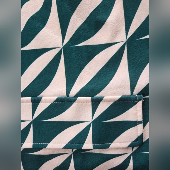 Geometric Patterned Blazer - Picture 4 of 6